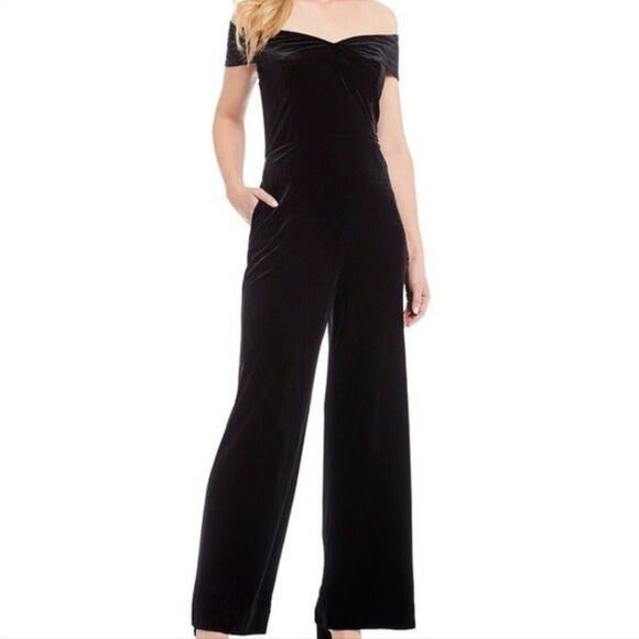 Gibson Latimer Black Velvet Jumpsuit Off Shoulder Small Pantsuit  Holiday - Picture 1 of 9